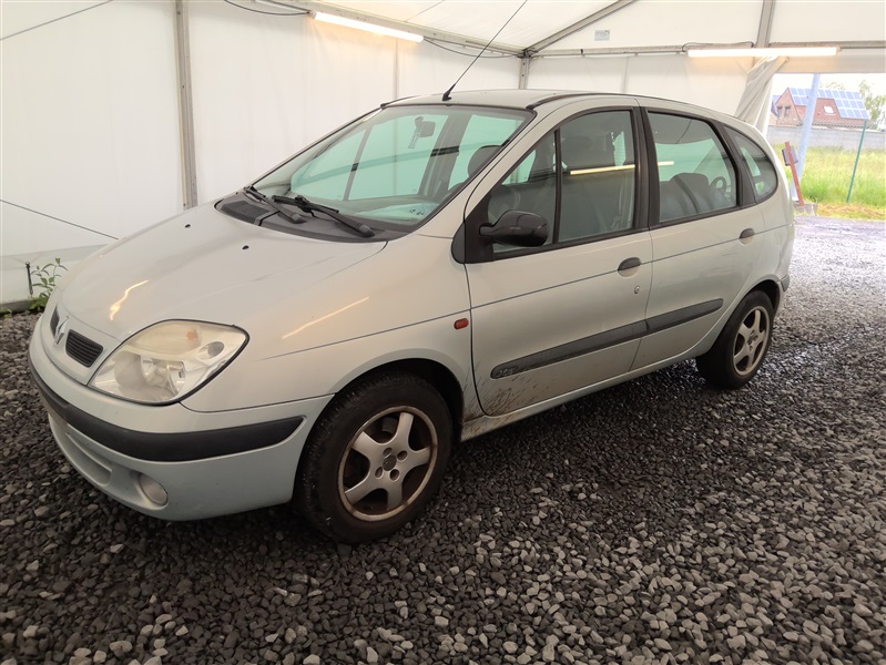 Renault Megane 1.4i 16v Expression N°17