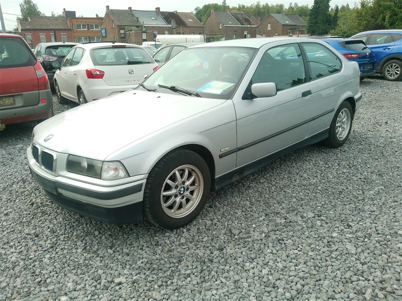 BMW 316 I COMPACT n°157