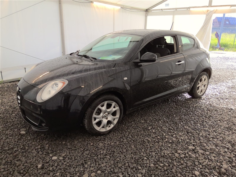 Alfa Romeo MiTo 1.4i Distinctive N°77
