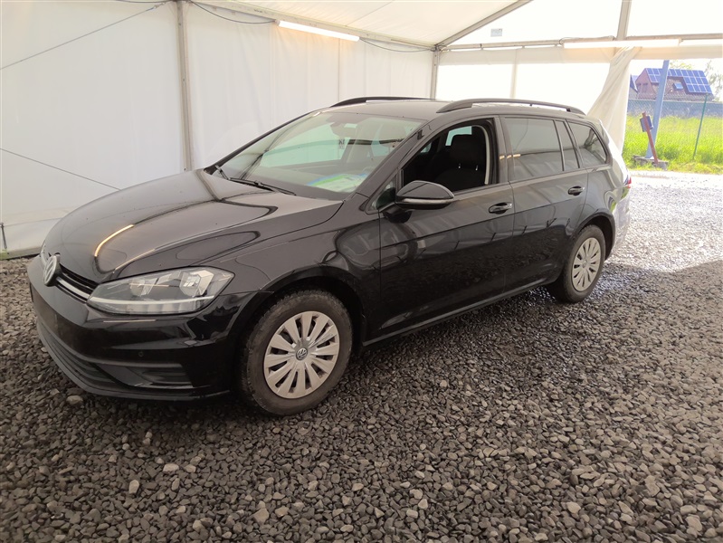 Volkswagen Golf Variant 1.6 CR TDi Trendline NAVI / CLIM / TEL N°67