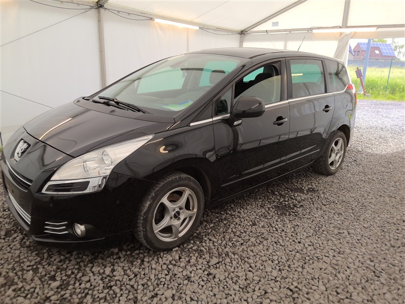 Peugeot 5008 1.6 HDi FAP N°199