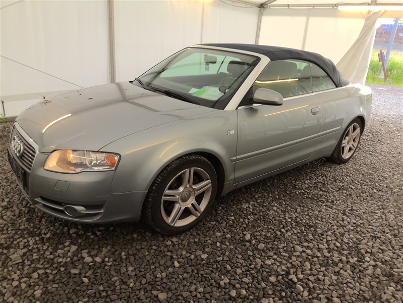 Audi A4 1.8 Turbo 20v cabrio N°276
