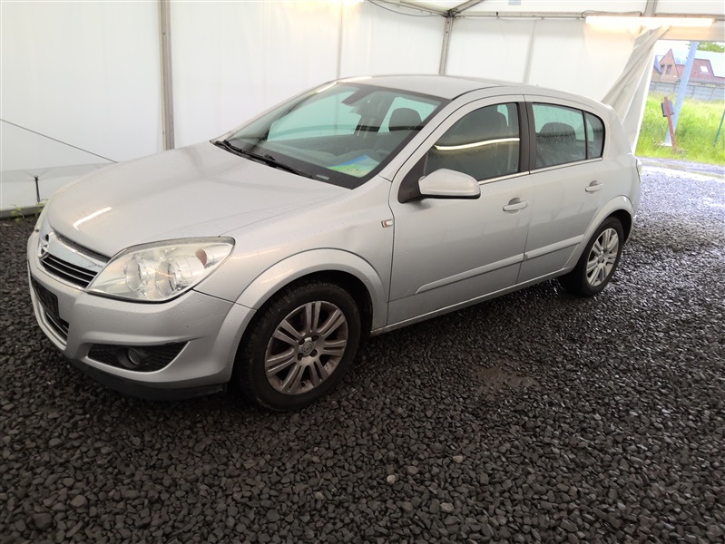 Opel Astra 1.4i Cosmo N°271