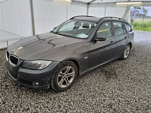 [BMW0A33081801] BMW 318 d Touring N°20