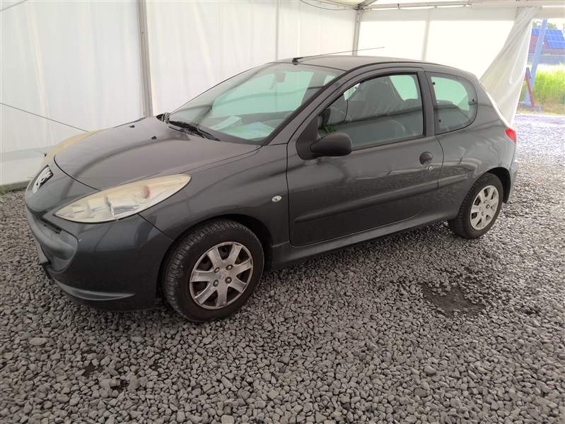 Peugeot 206 + 1.1i Urban N°109