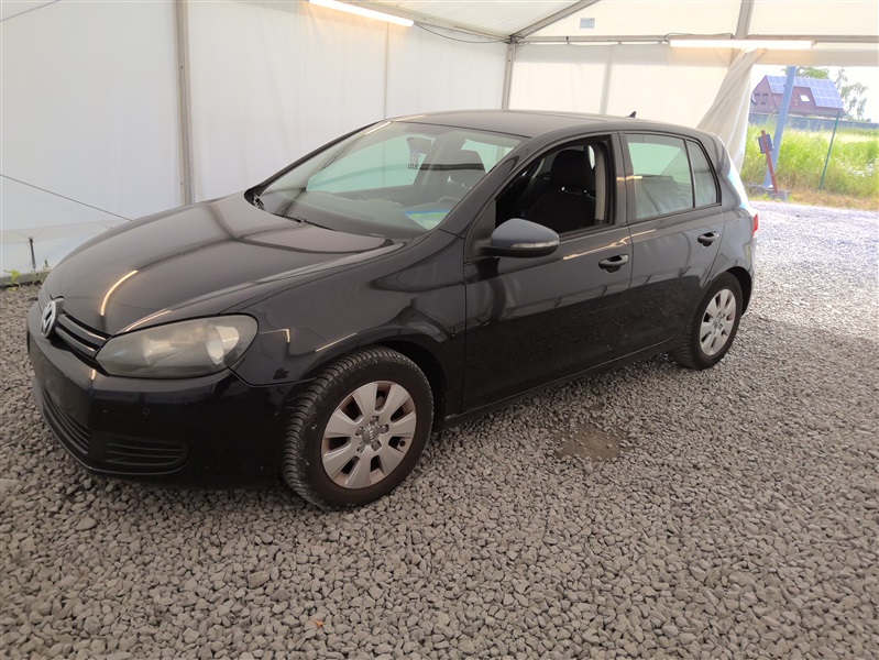 Volkswagen Golf 1.6 CR TDi Trendline DPF N°179