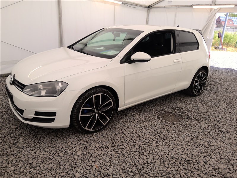 Volkswagen Golf 1.6 CR TDi Trendline N°161