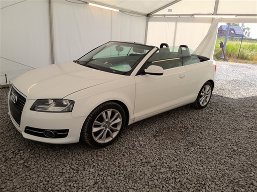 [AUDB100496201] Audi A3 Cabriolet 1.6 TDi Attraction Start/Stop DPF N°232