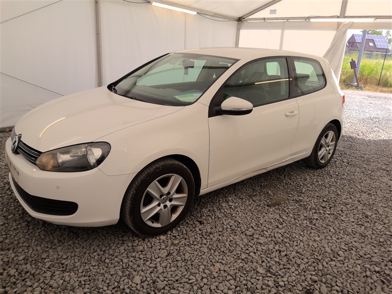 Volkswagen Golf 1.4i Trendline N°230