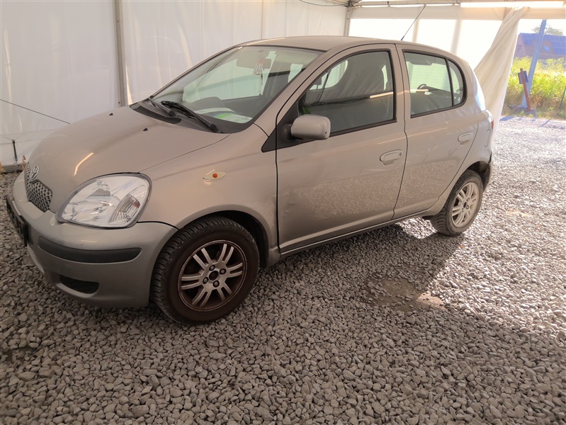 Toyota Yaris 1.0i VVT-i 16v N°04