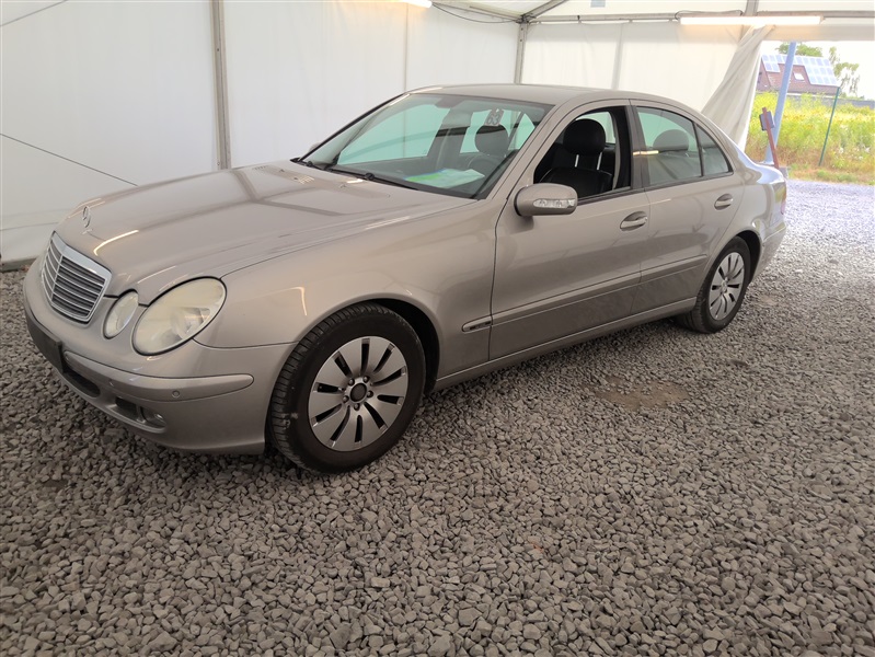 Mercedes-Benz E 200 CDI Avantgarde (EURO 3) N°63