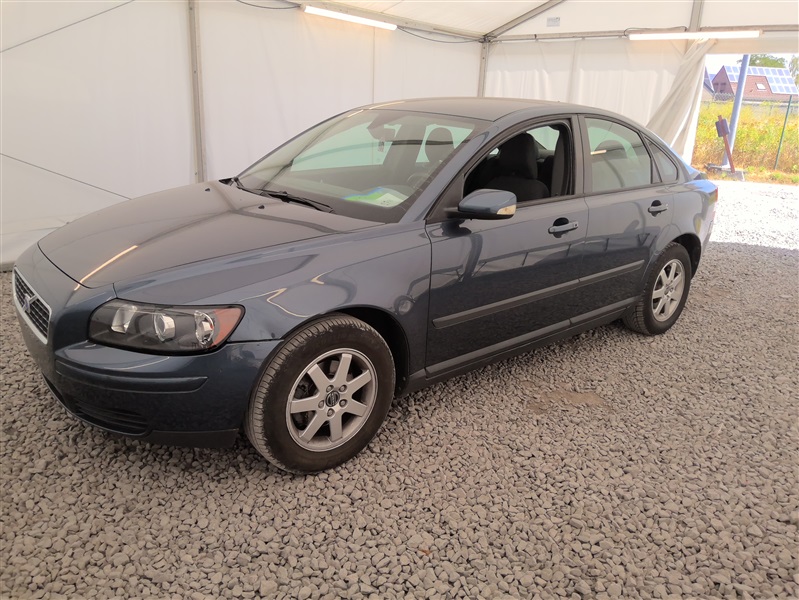 Volvo S40 1.8i 16v Summum N°135