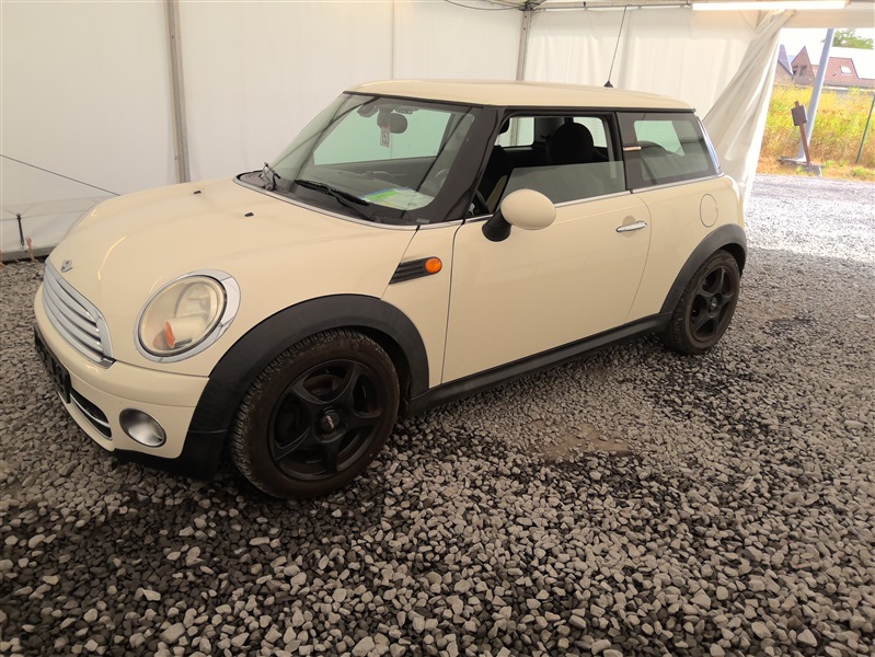 MINI Cooper D Mini 1.6 D Cooper Mayfair DPF N°153