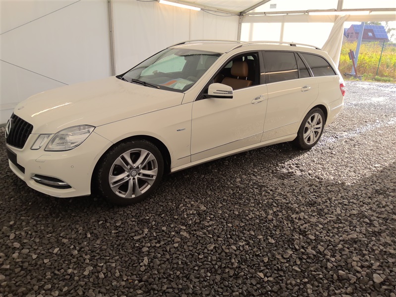 Mercedes-Benz E 200 CDI BE Avantgarde Start/Stop N°181