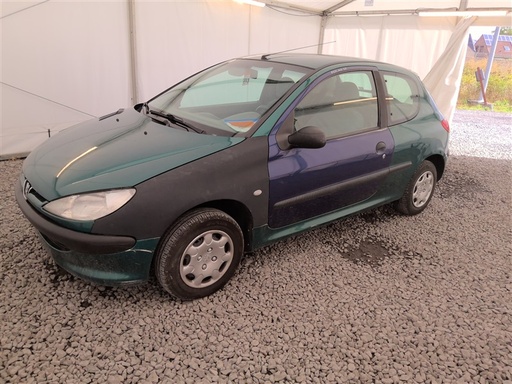 [PEU4080878501] Peugeot 206 1.1i X-Line N°273