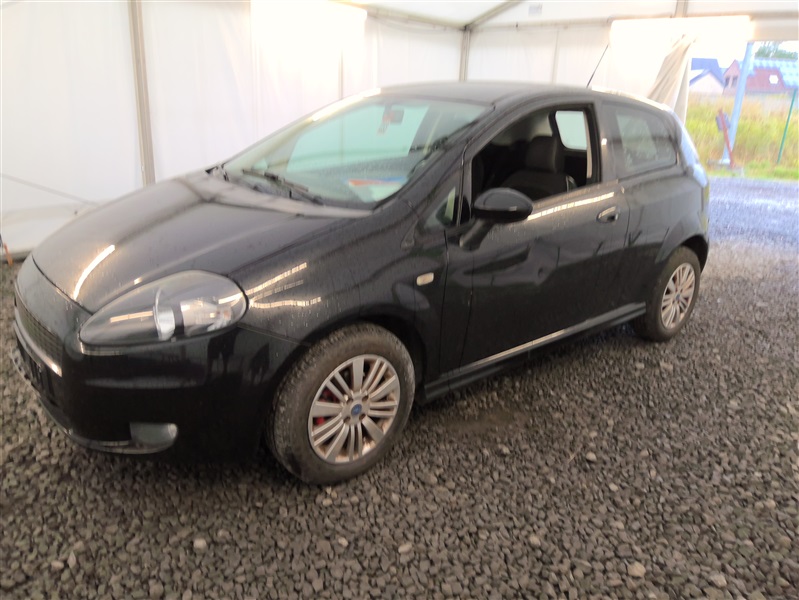 Fiat Punto N°233