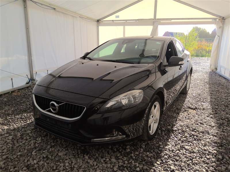 Volvo V40 2.0 D2-82 Kinetic NAVI / PDC AR / JA 16" N°24