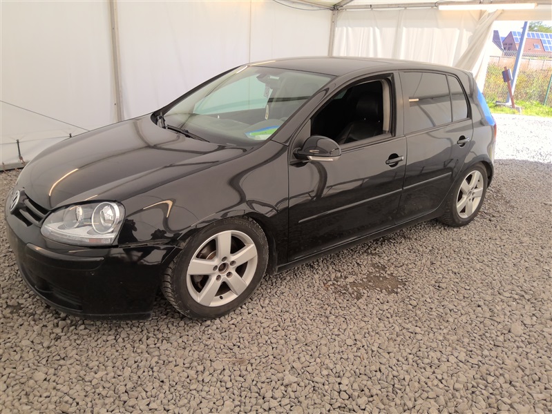 Volkswagen Golf 1.9 TDi Trendline N°148