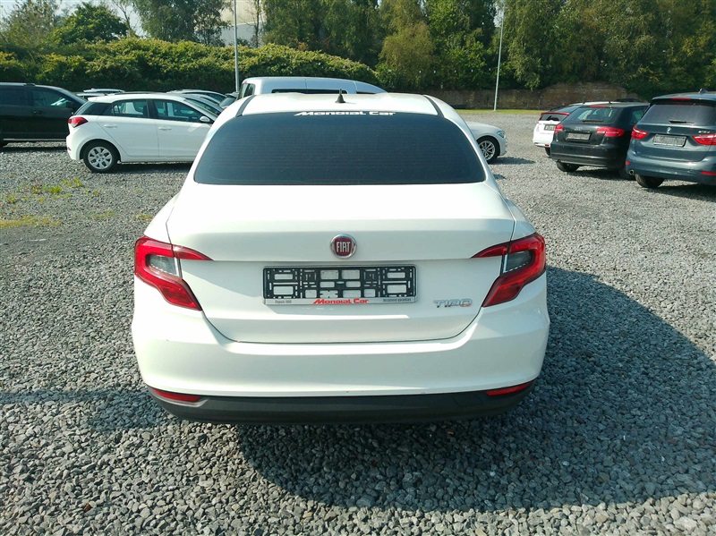 Fiat Tipo 1.4i Lounge Business n°239
