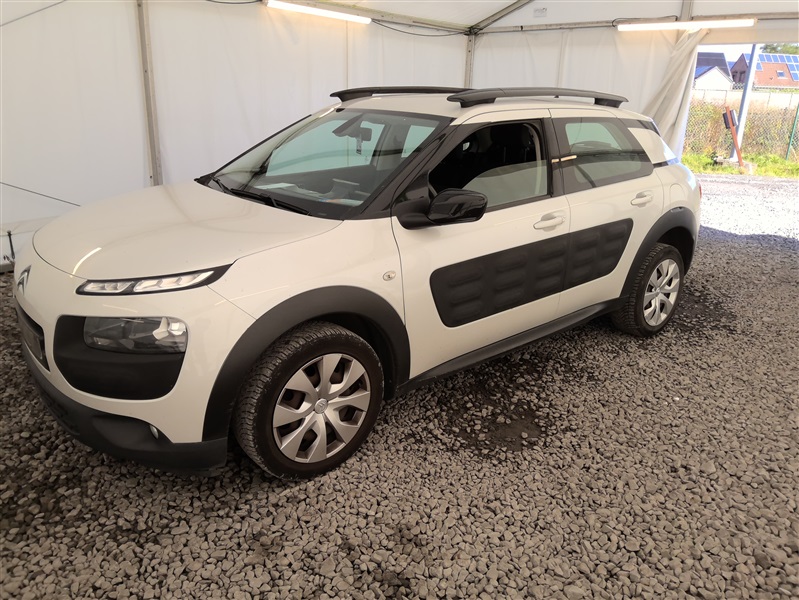 Citroen C4 Cactus 1.6 HDi 100cv Feel NAVI / CAMERA / JA 16" N°239