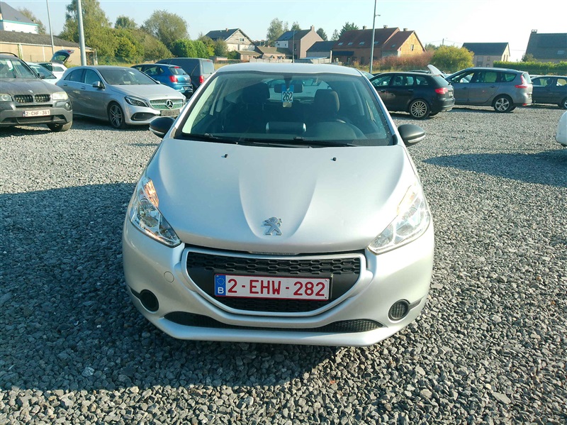 Peugeot 208 1.2i Intuitive n°262