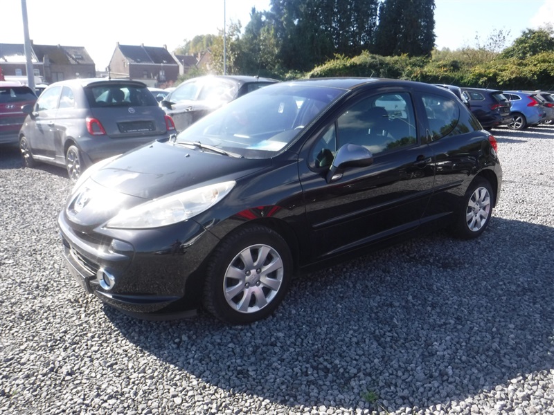 Peugeot 207 HDI TRENDY n°67