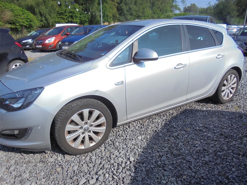 Opel Astra 1.6 CDTi ecoFLEX Ultimate Edition