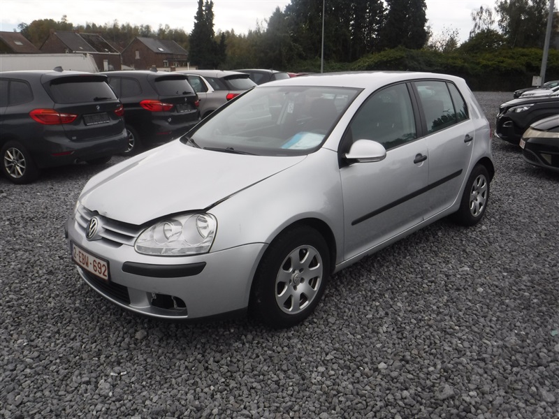 Volkswagen Golf n°164