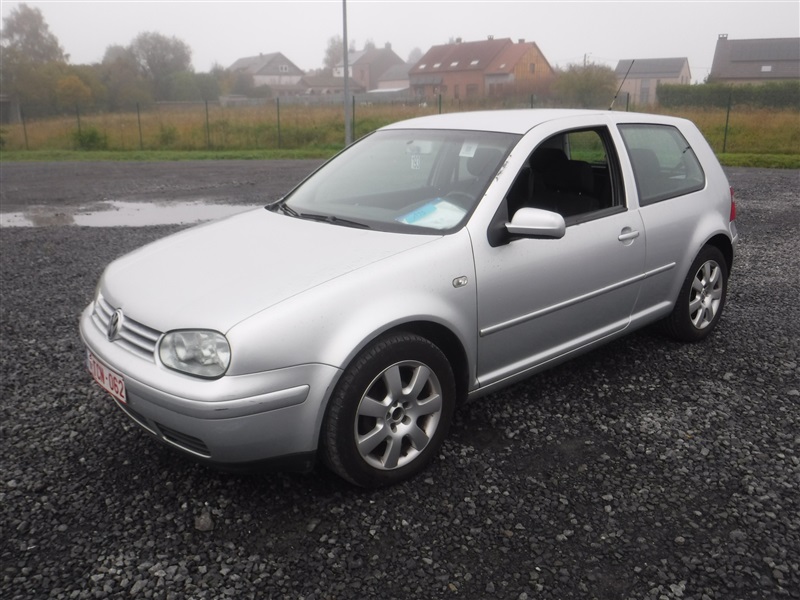 Volkswagen Golf 1.6 n°193